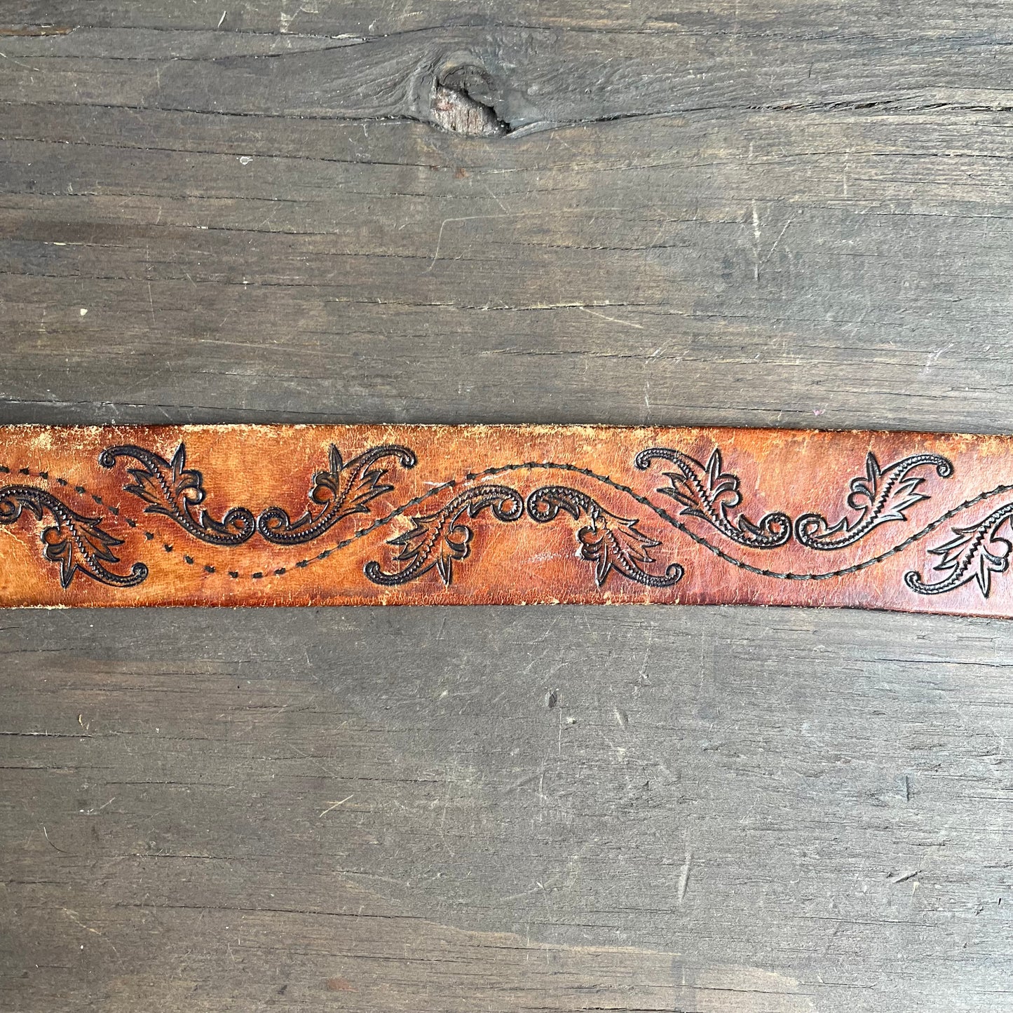 Sheplers inc brown tooled leather belt
