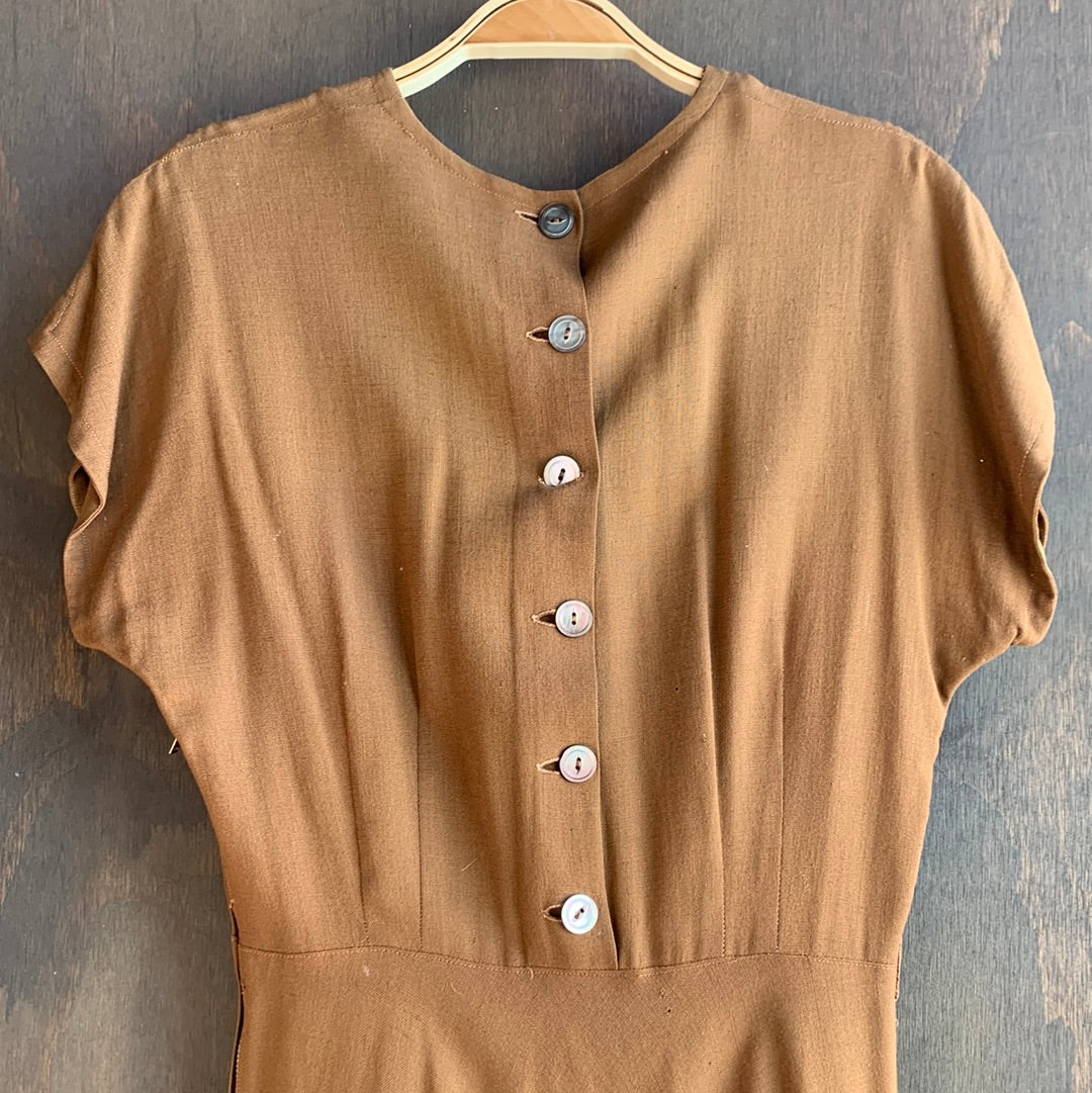 Vintage brown button-back dress with embroidered pocket
