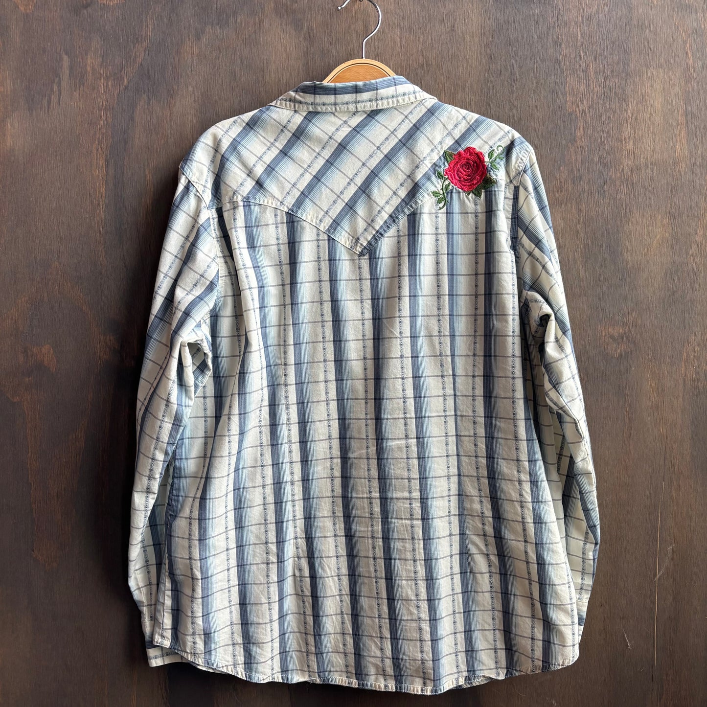 Wrangler Blue Paid Pearl Snap with Roses