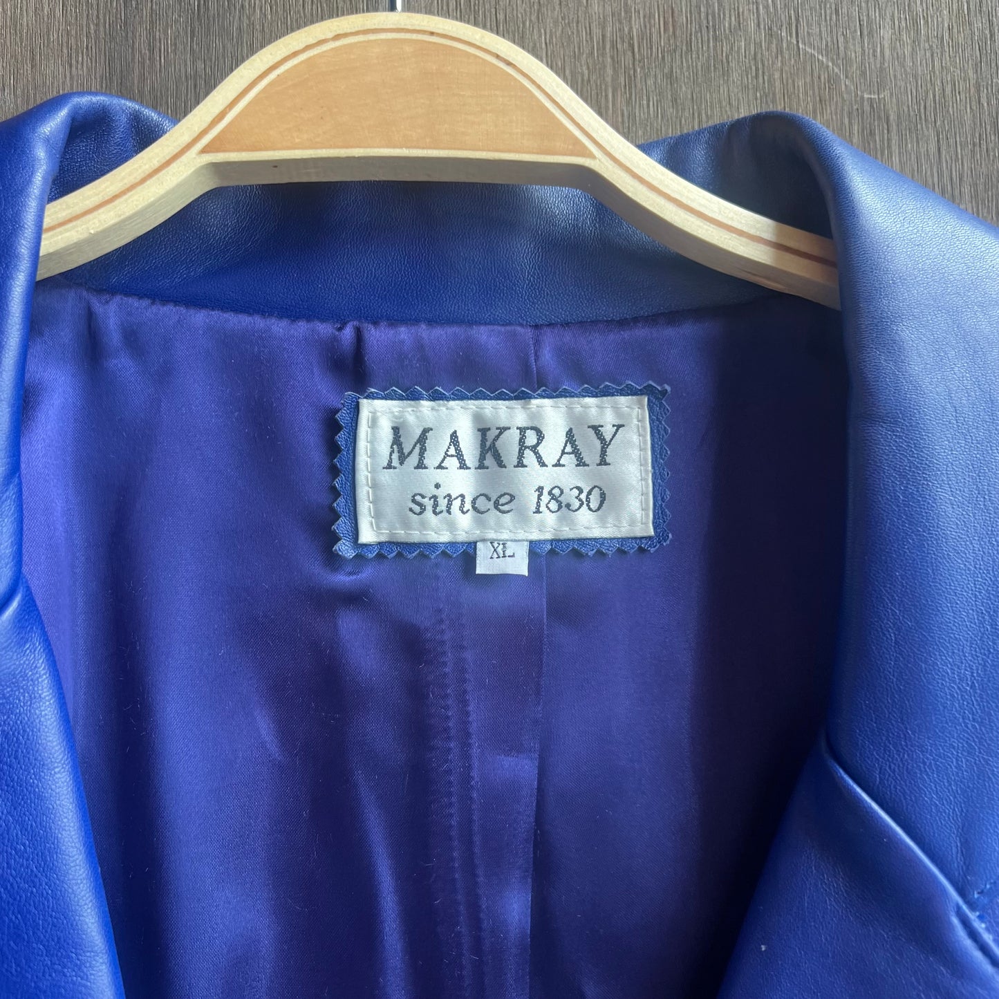 Makray Dark Blue Leather Western Set