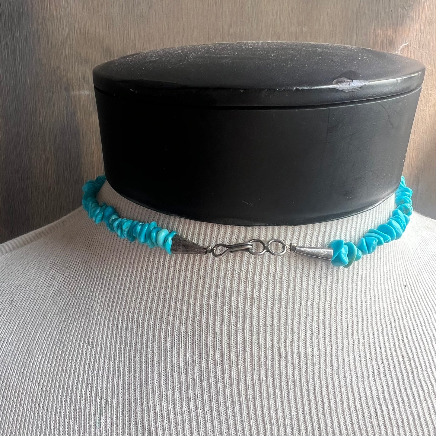 Turquoise Chip Stone Necklace