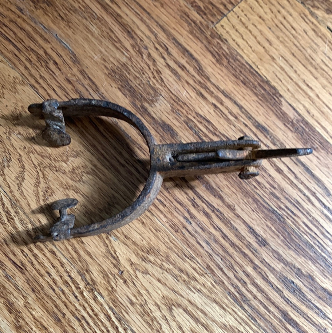 6-point antique spur with fasteners