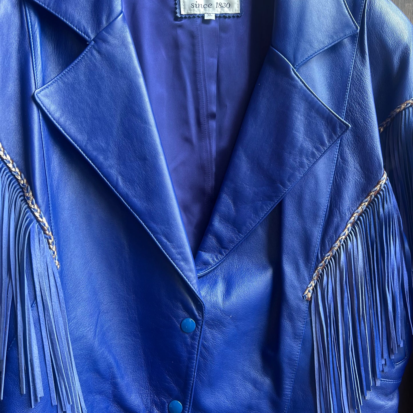 Makray Dark Blue Leather Western Set