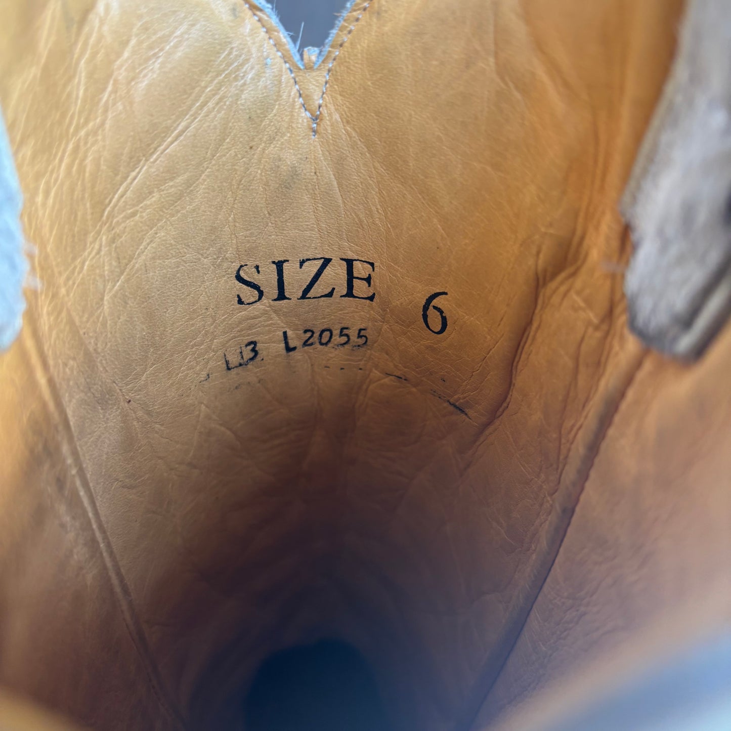 Diamond T Cream Cowhide Boots