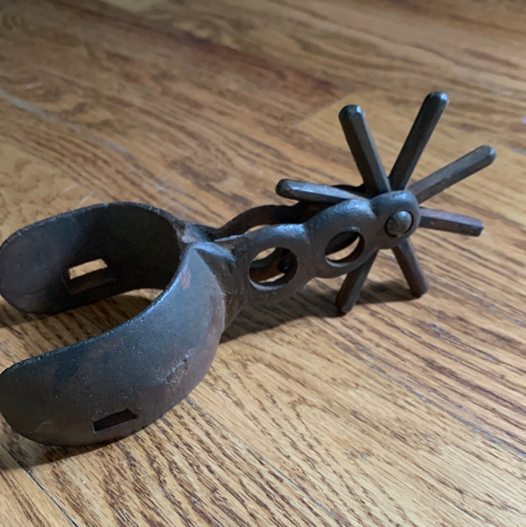 8-point antique spur