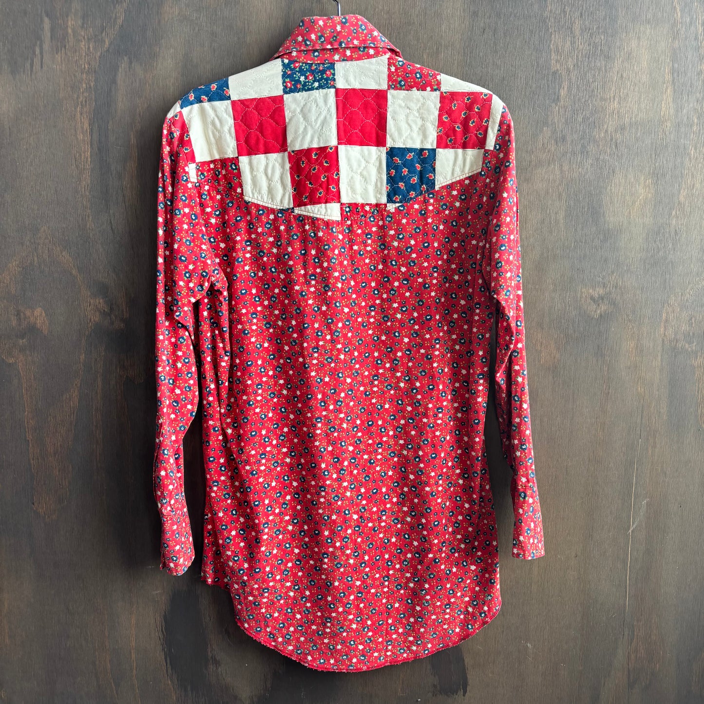 Vintage Red Floral Pearl Snap