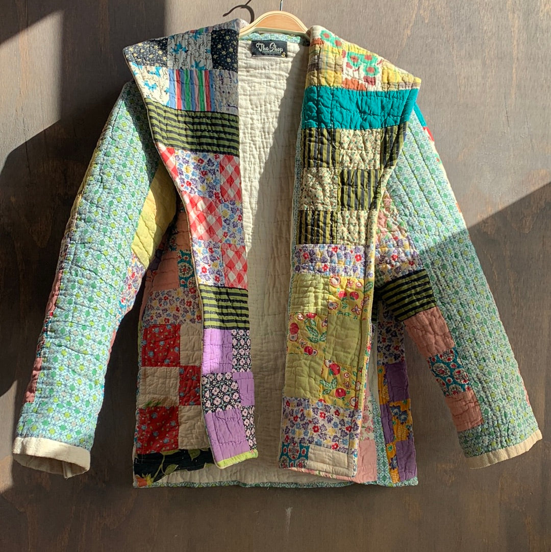Vintage multi-color quilt coat with XL lapels (S)