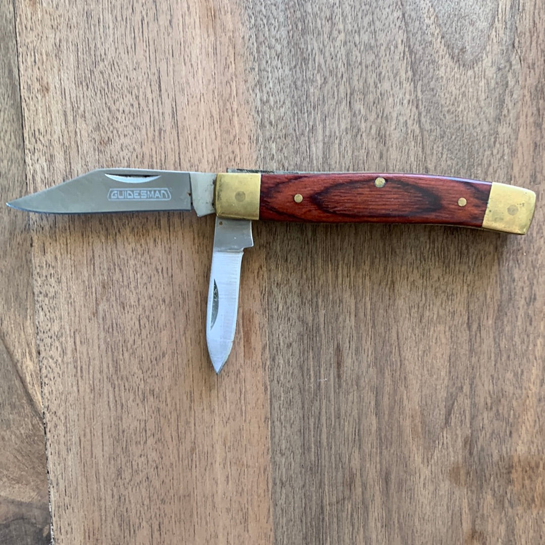 Vintage Guidesman pocket knife with brass details