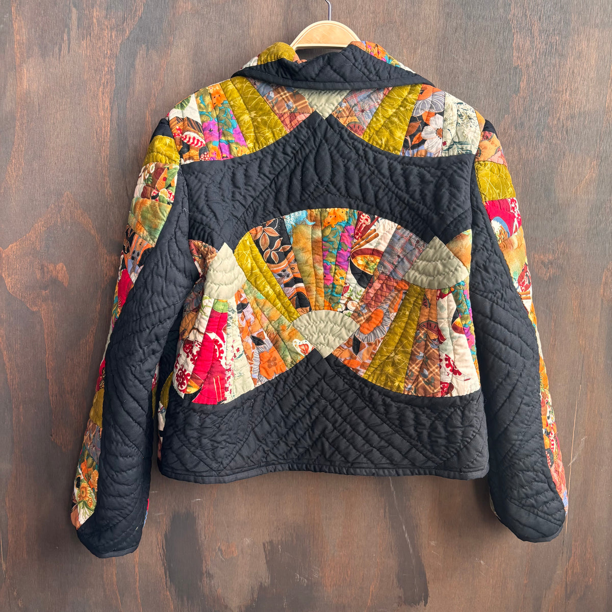 Black Fan Quilt Cropped Jacket