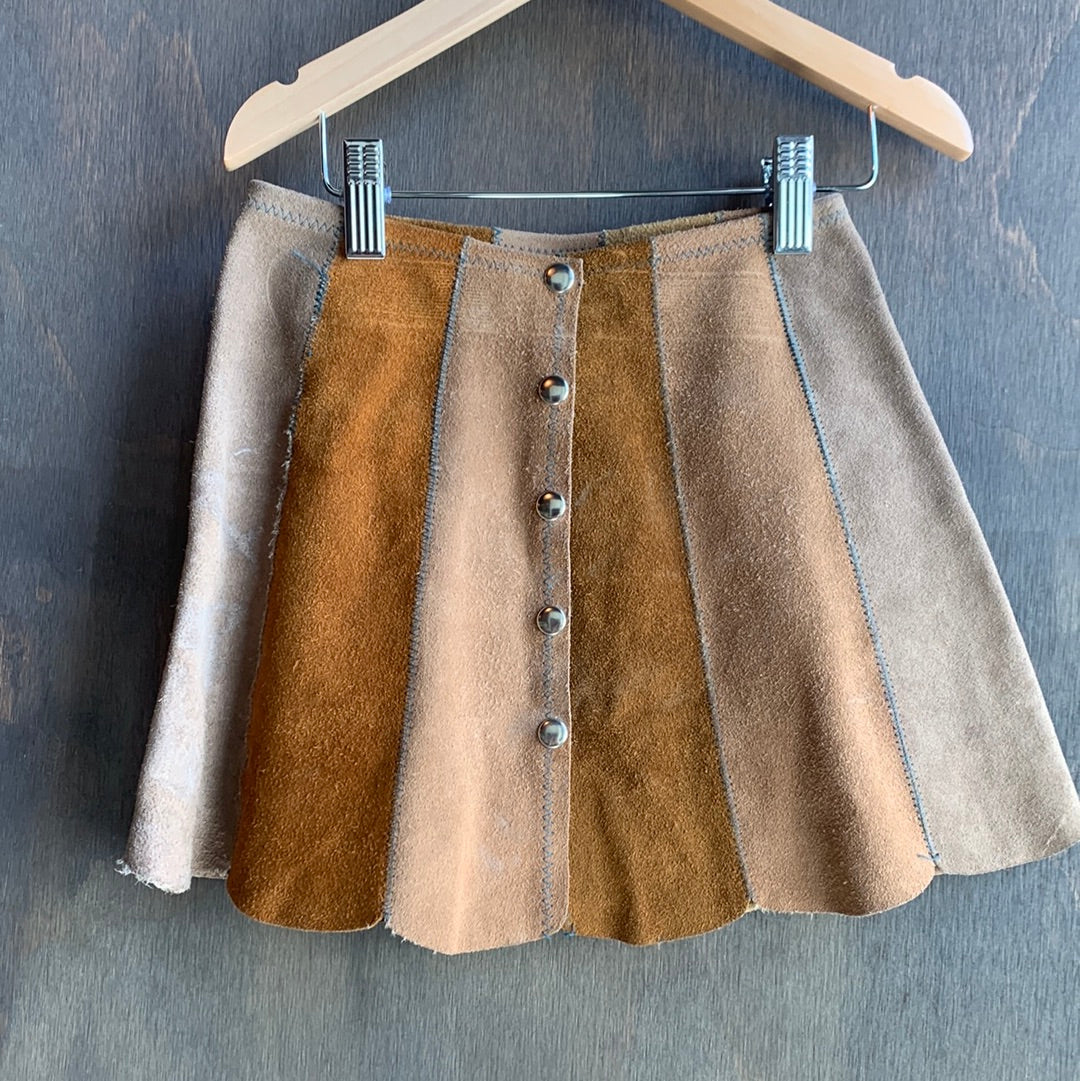 Kid’s scalloped edge leather skirt