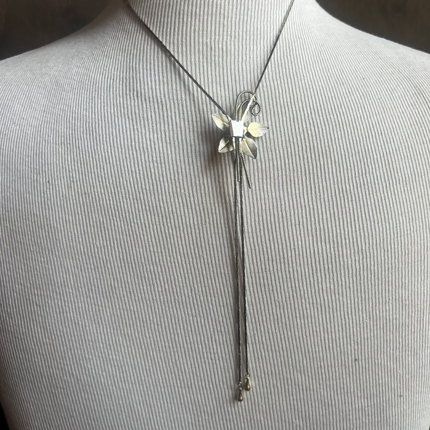Gold Flower Chain Bolo
