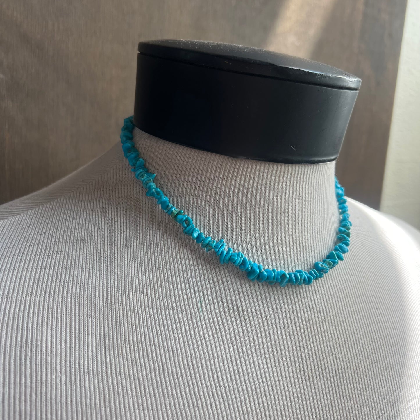 Turquoise Chip Stone Necklace
