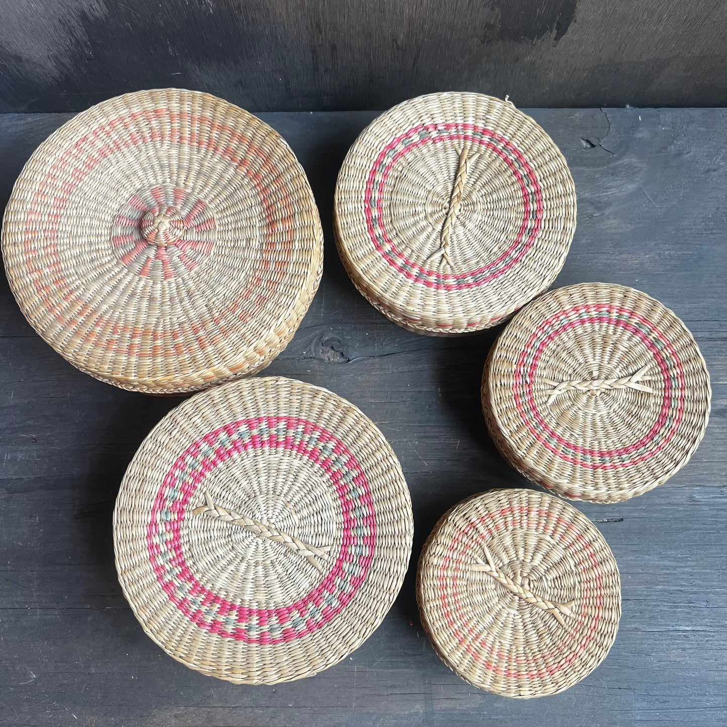 Vintage Nesting Baskets