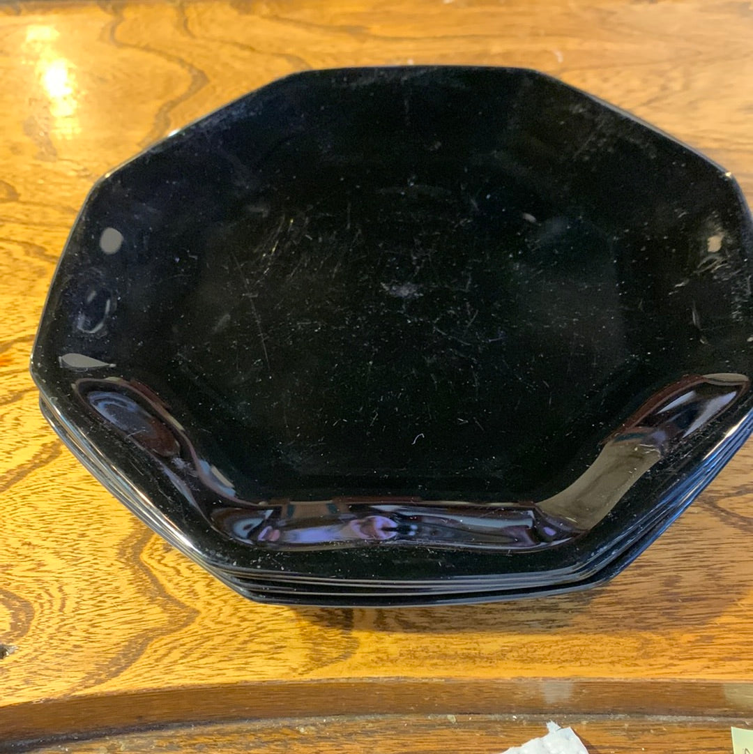 Black hexagonal plates (set of 4)