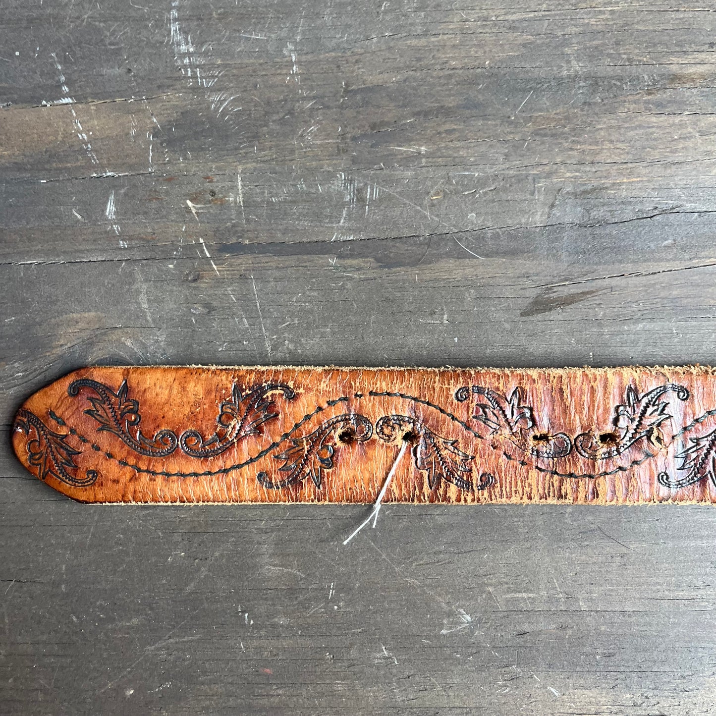 Sheplers inc brown tooled leather belt