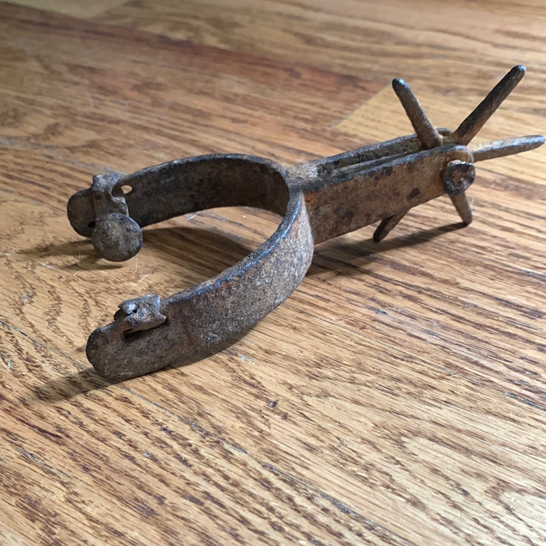 6-point antique spur with fasteners