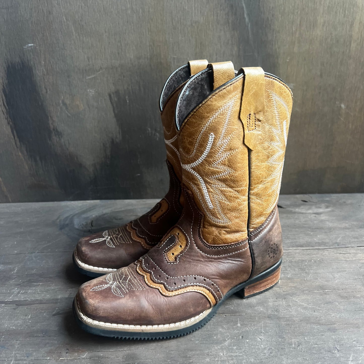 Caballo Dorado Kids Horseshoe Boots