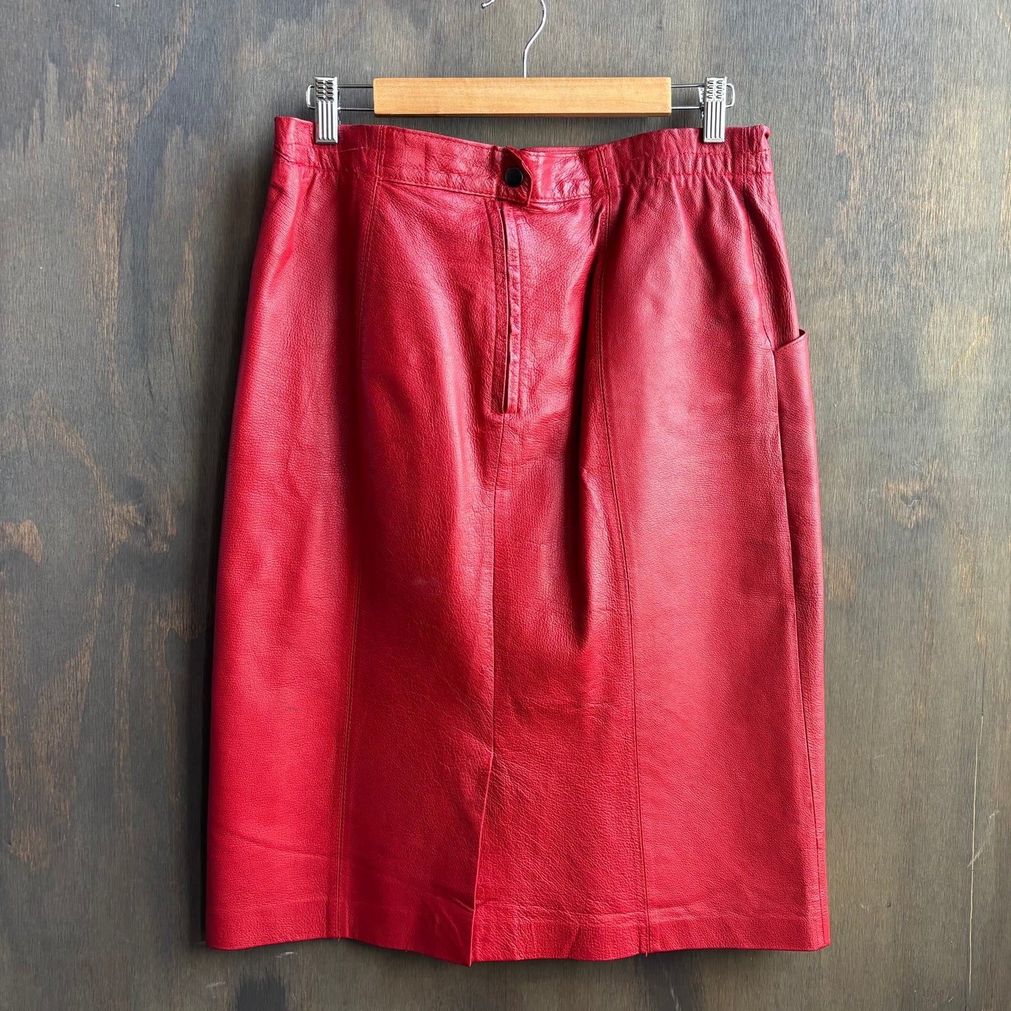 Vintage Fingerhut Red Leather Set