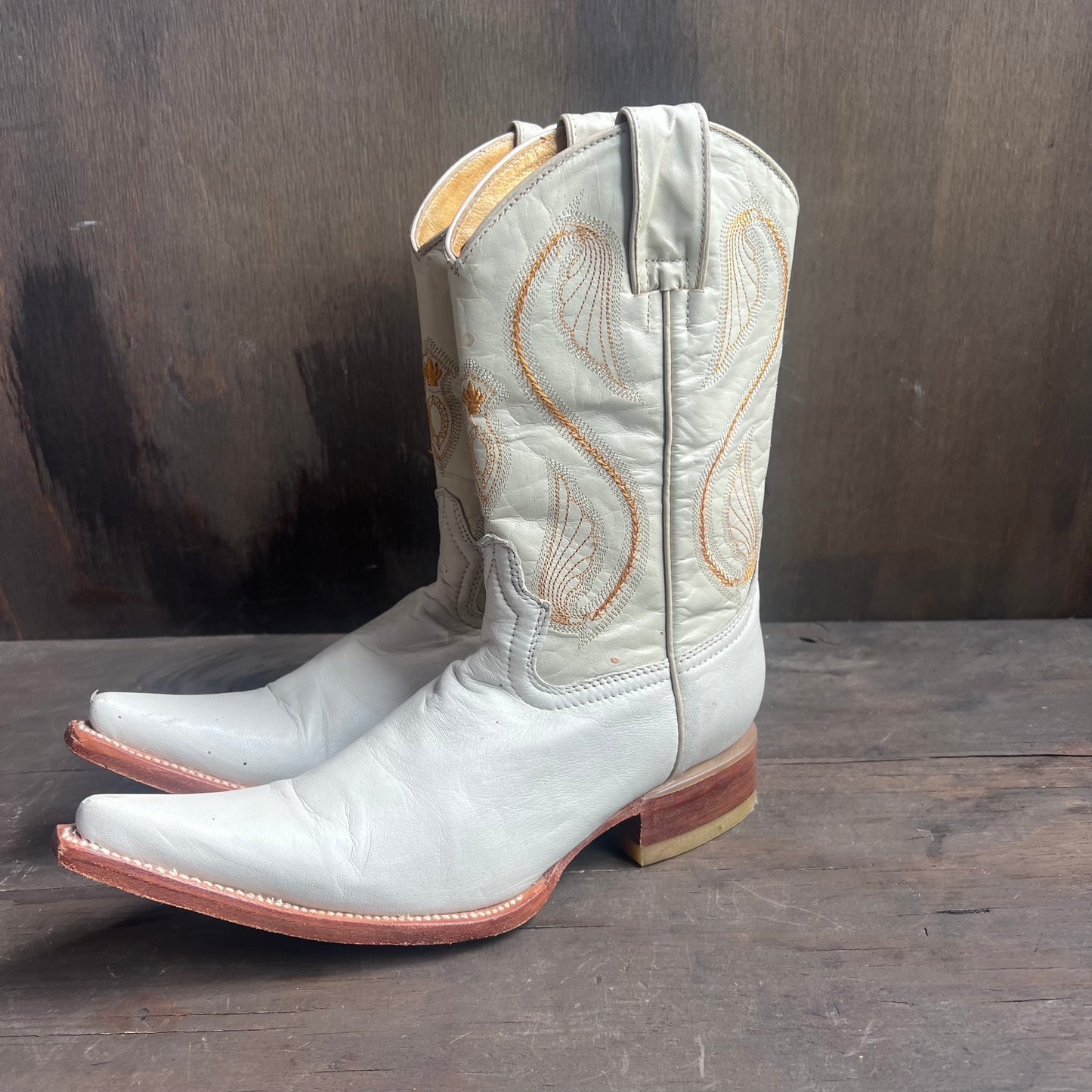 Donaldo White Pointed Toe Cowboy Boots