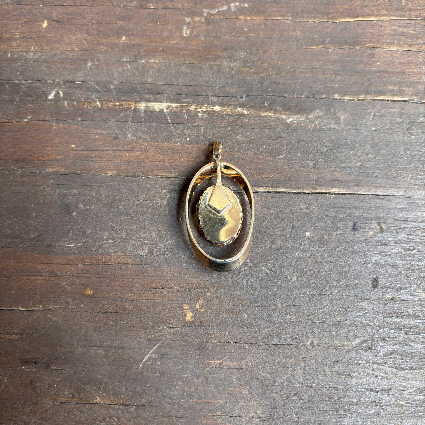 Glass Stone Oval Pendant