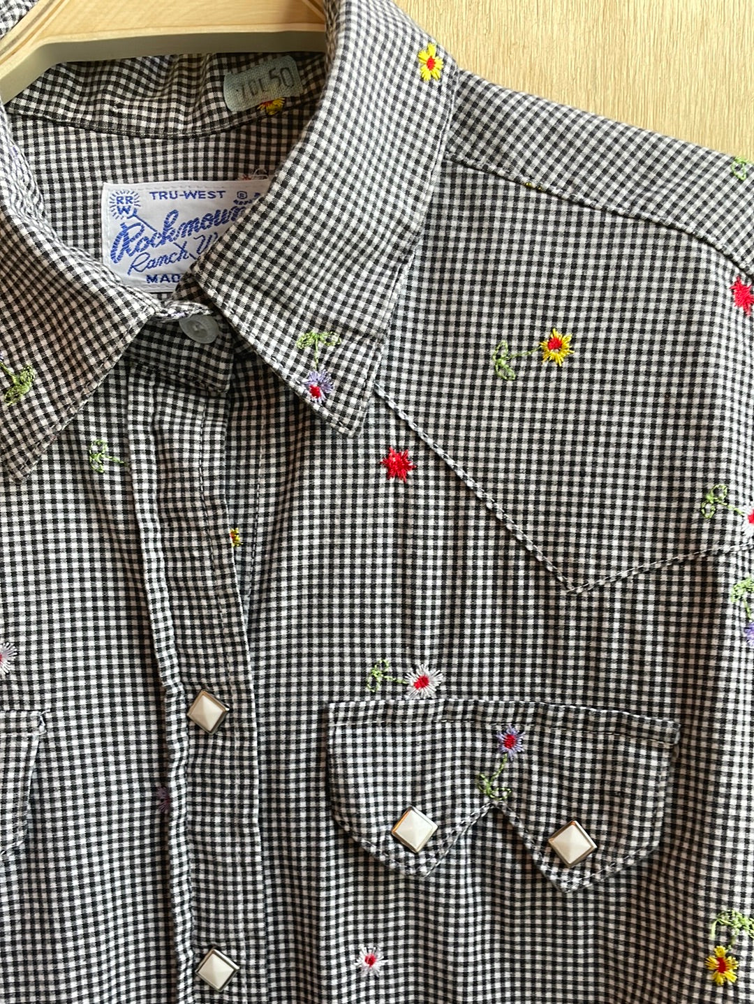 Women’s Rockmount black and white gingham pear snap