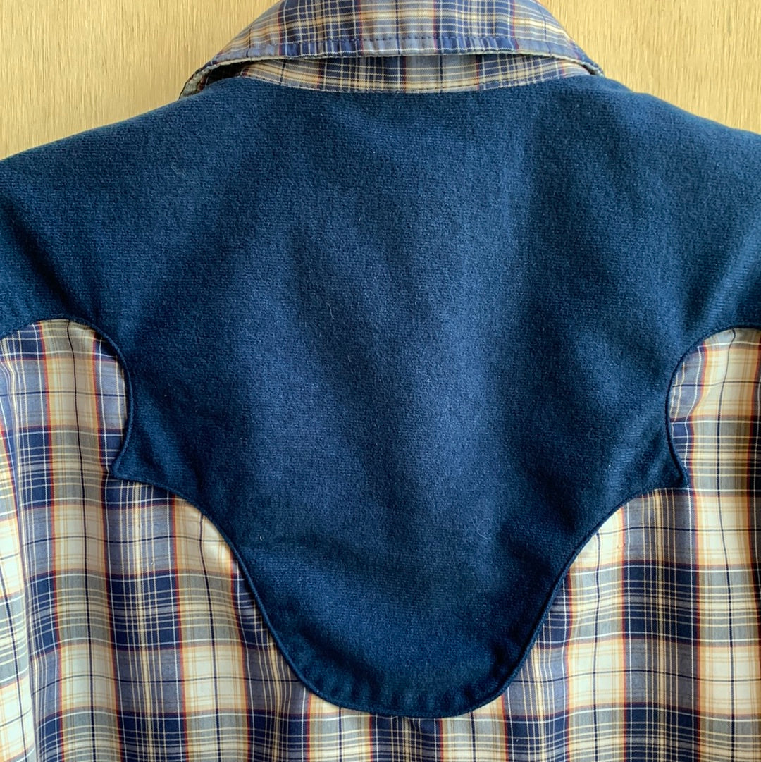 Plaid Western shirt with navy details