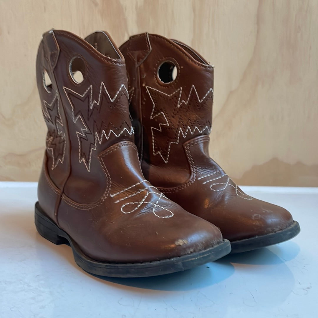 Kid’s Brown Boots with White embroidery