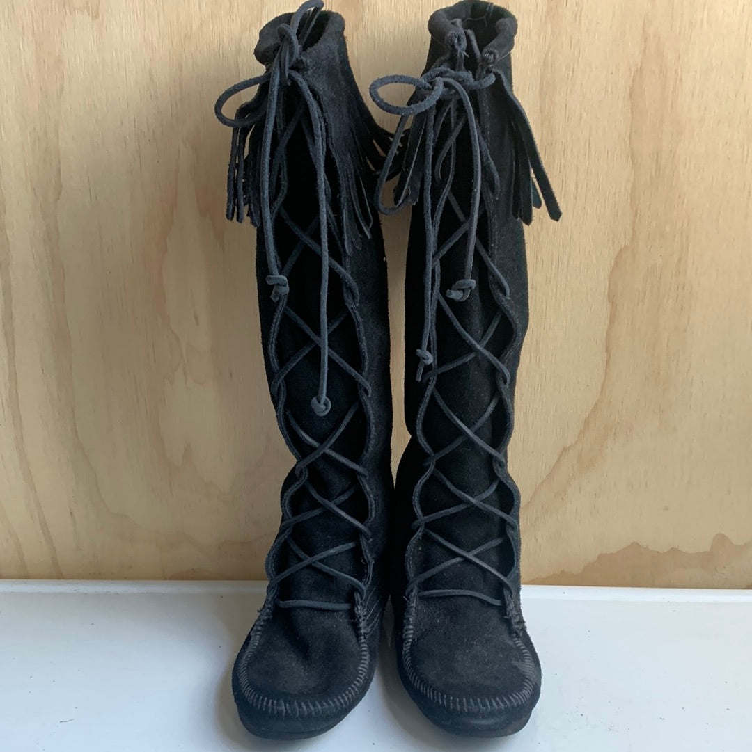 Minnetonka black suede lace up boots