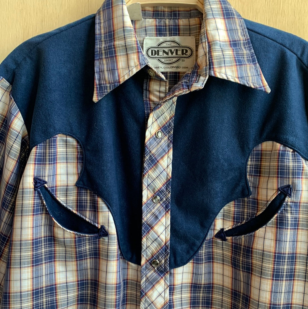 Plaid Western shirt with navy details