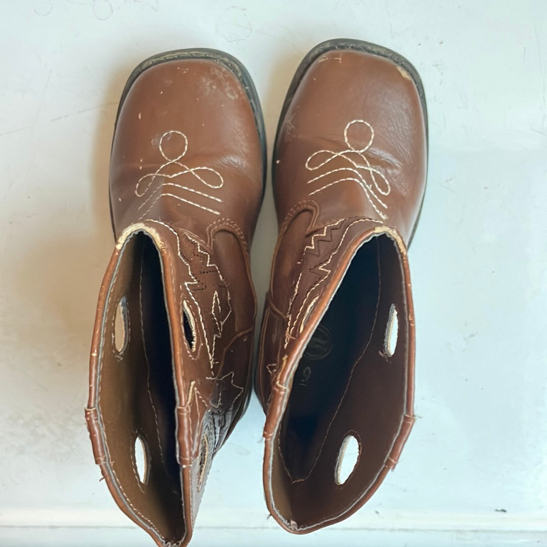 Kid’s Brown Boots with White embroidery