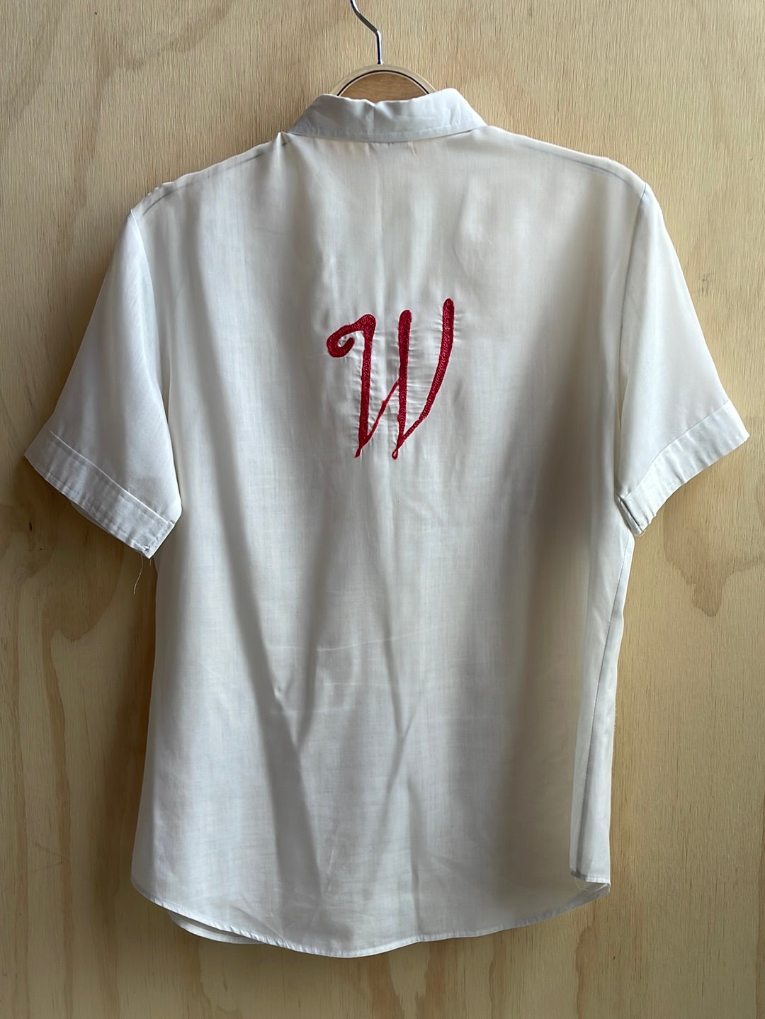 Vintage White embroidered “W” short sleeved shirt