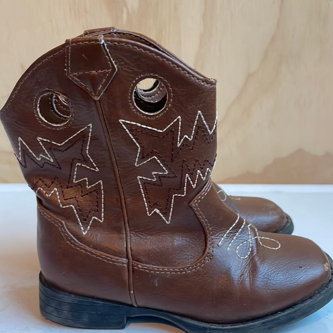 Kid’s Brown Boots with White embroidery