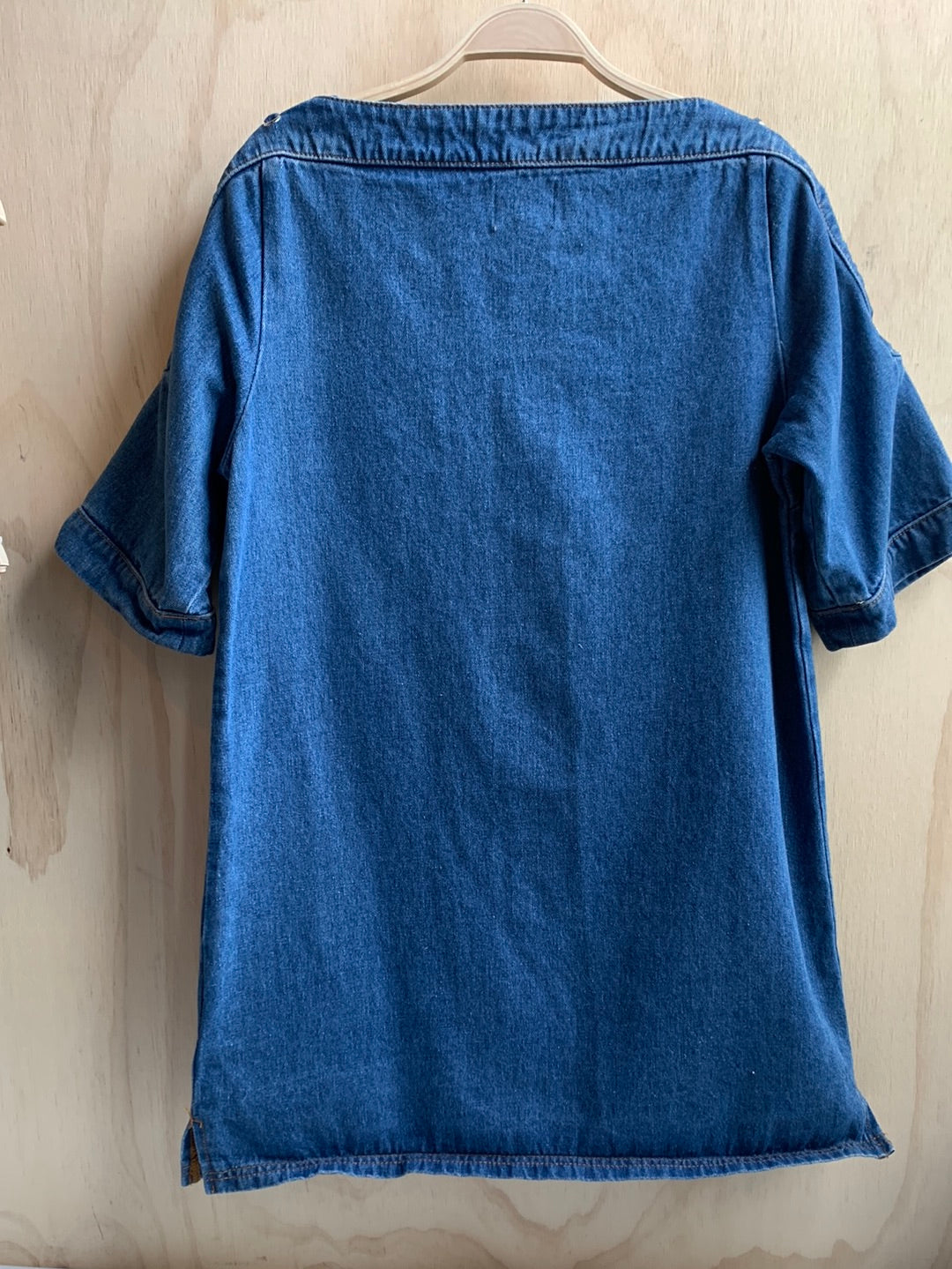 Lace-up sleeve denim dress