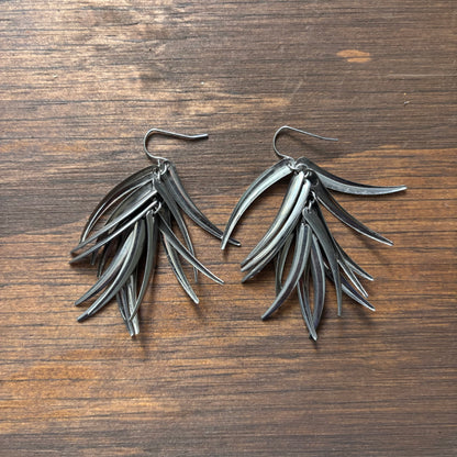 Vintage Metal Leaf Dangle Earrings