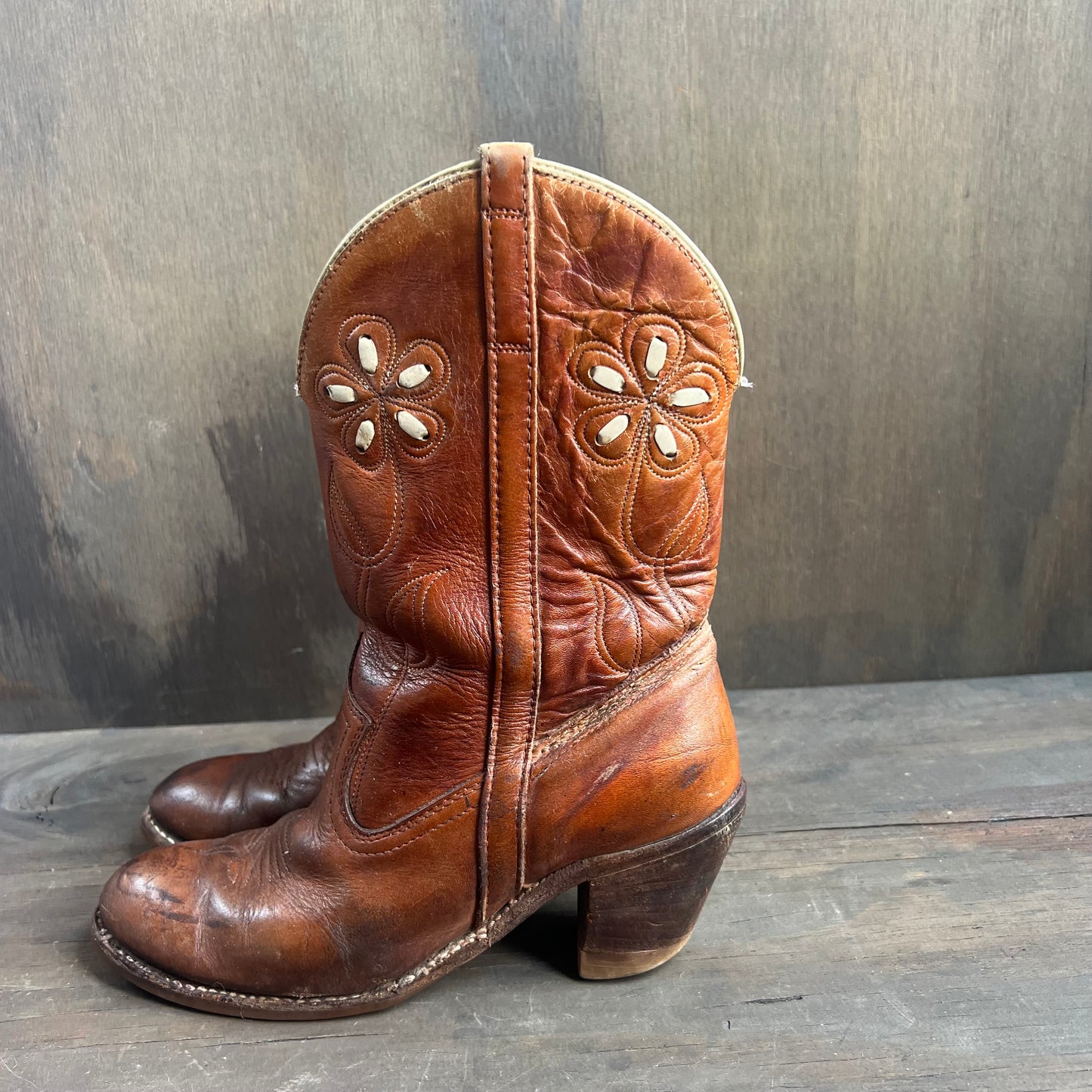 Dingo Flower Cowgirl Boots