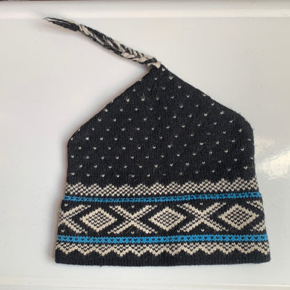 Vintage black & blue patterned winter hat