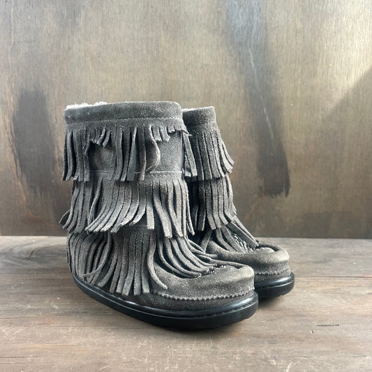 Manitobah Kid’s Winter Fringe Boots