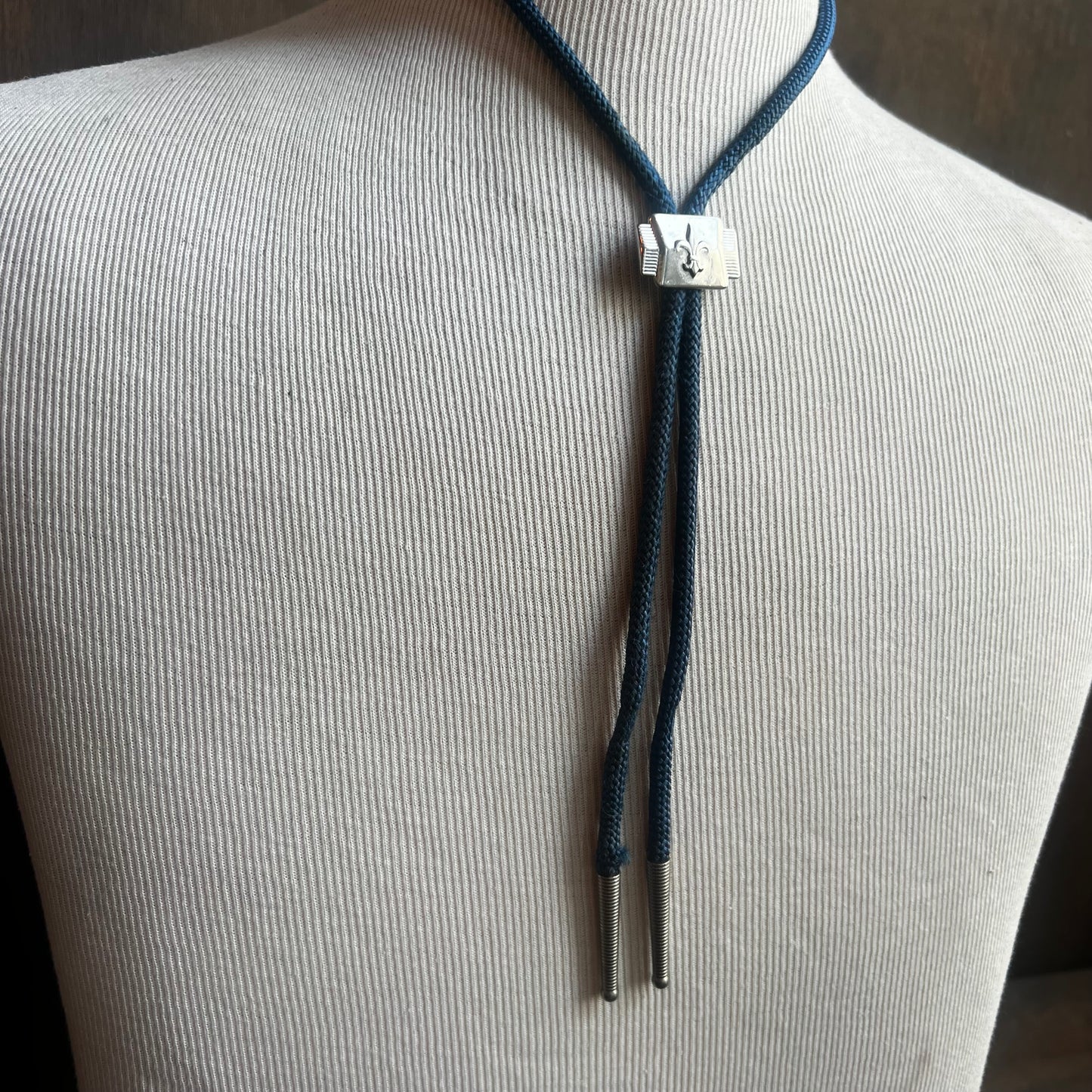 Silver Victorian Fleur Bolo