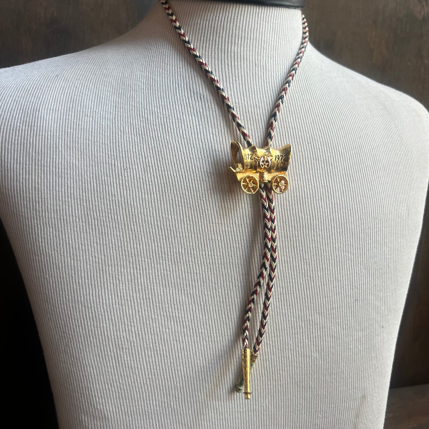 Gold Caravan Bolo
