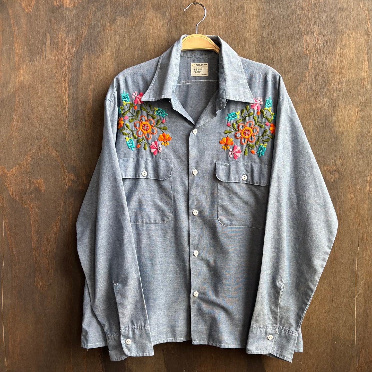 Vintage J.C Penny Embroidered Button Up