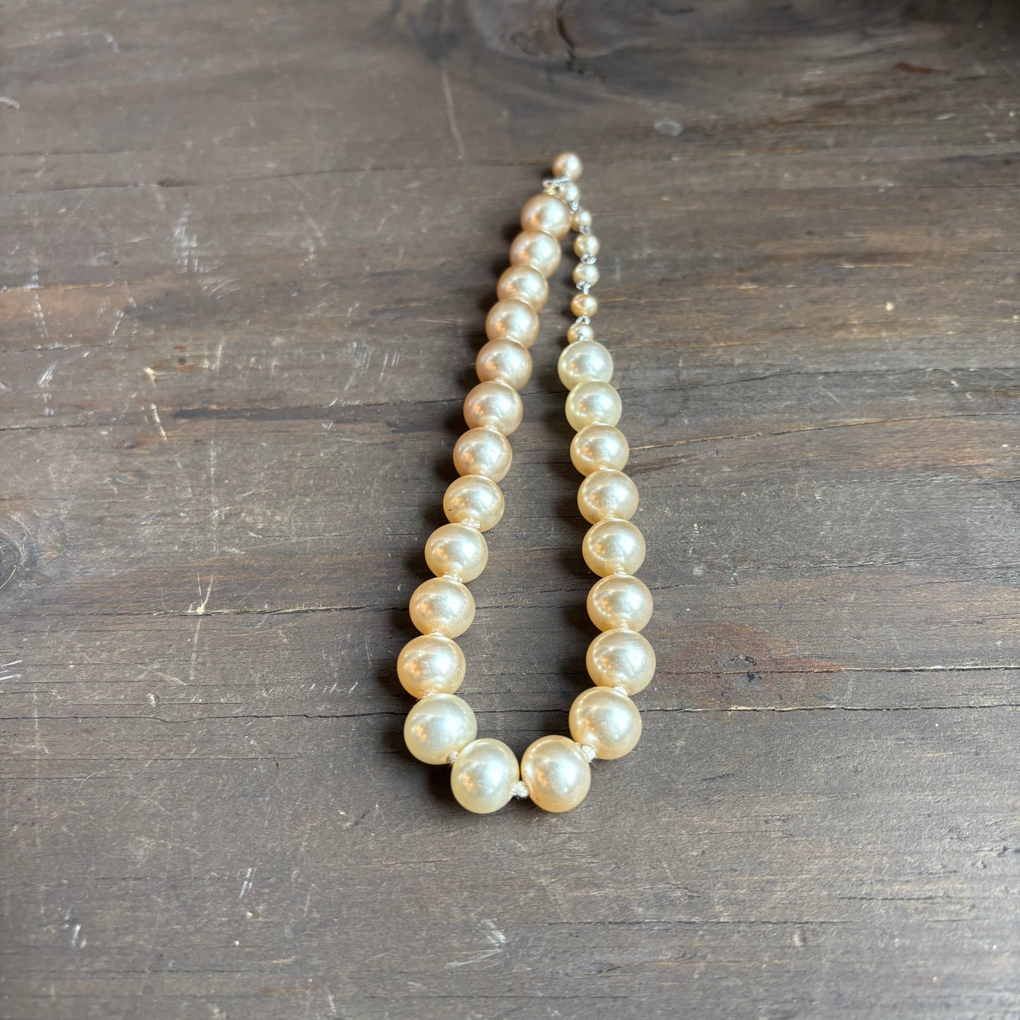 Short Costume Pearl Necklace