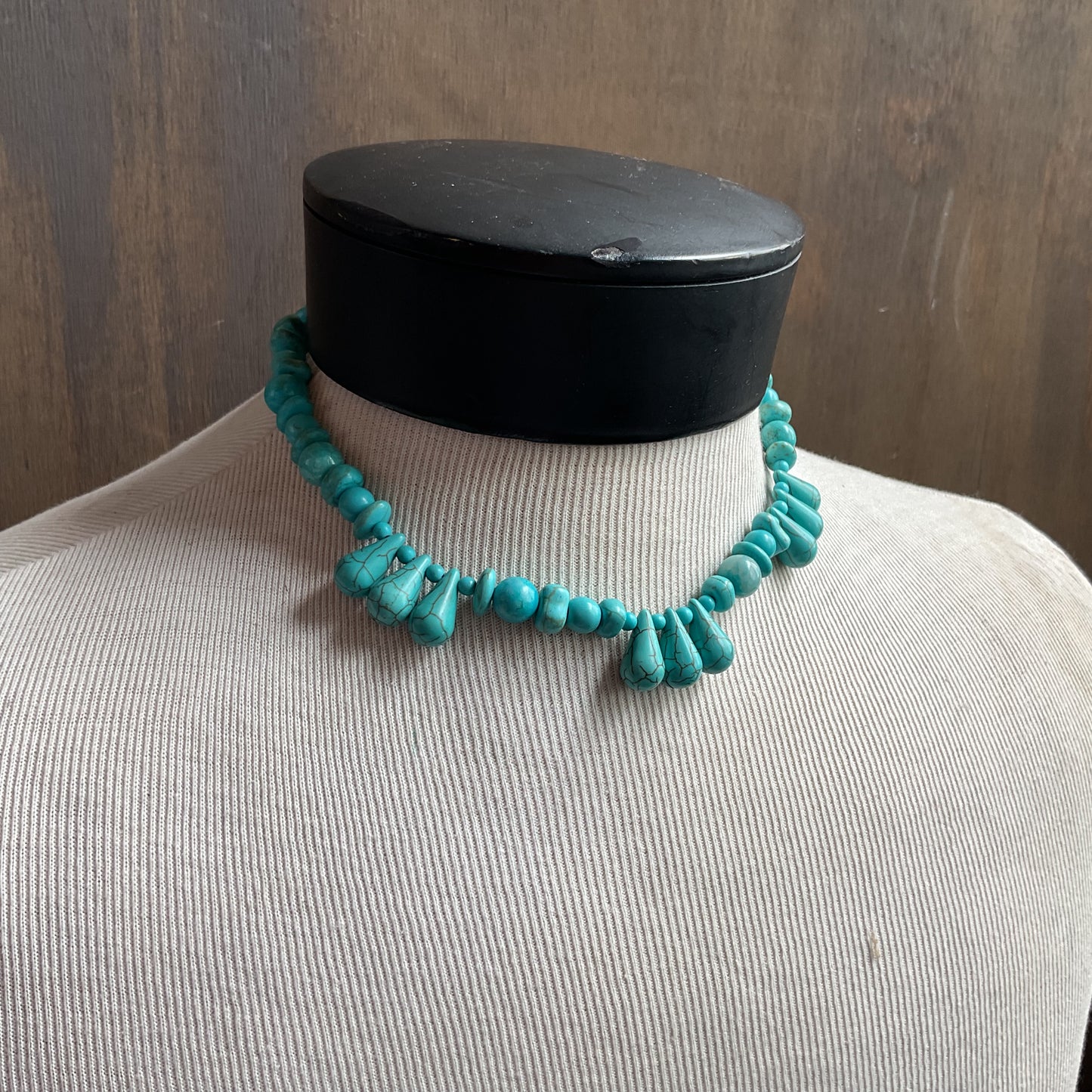 Dyed Howlite Drop Bead Necklace