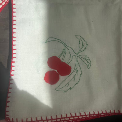 Apple Tablecloth Set