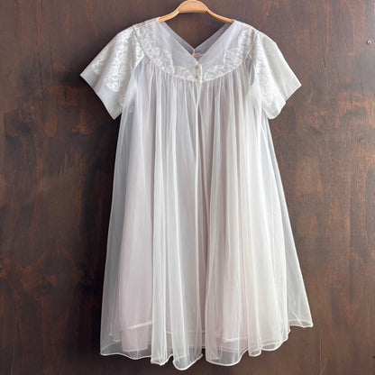 Vintage White Babydoll Nightgown and Robe Set