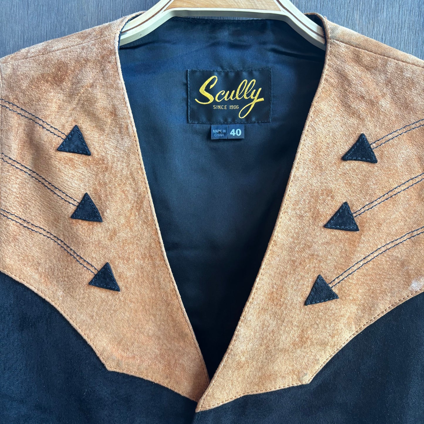 Scully Black and Tan Leather Vest