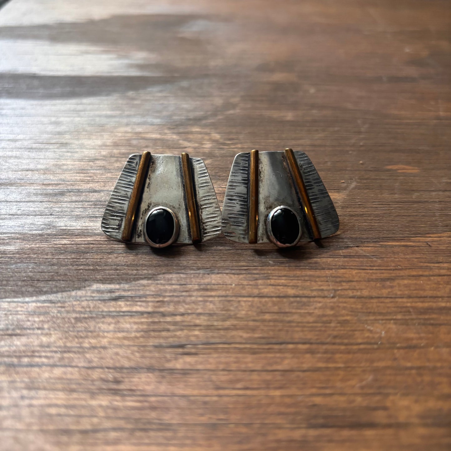 Metal Rhombus Earrings with Black Stone