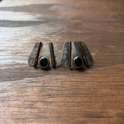 Metal Rhombus Earrings with Black Stone