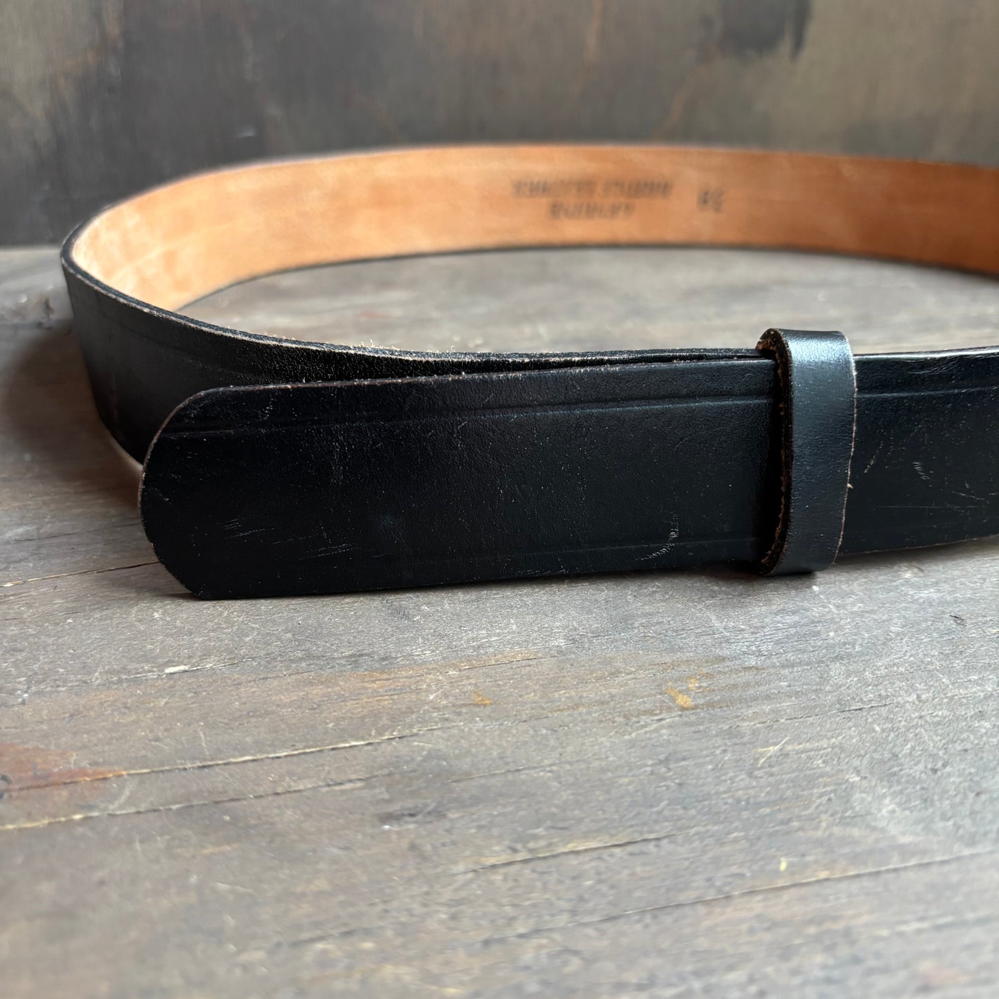 Black Leather Flat-Close Belt
