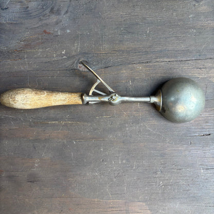 Vintage Ice Cream Scoop
