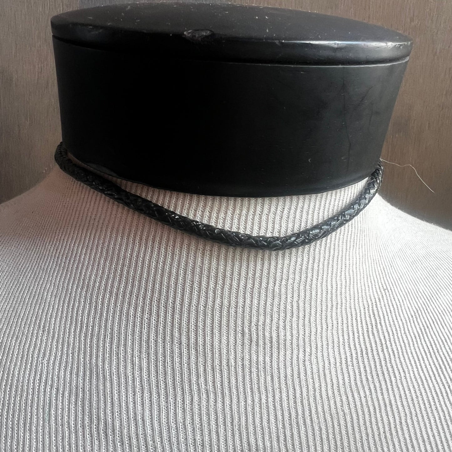 Faux Turquoise Circle Bolo Tie